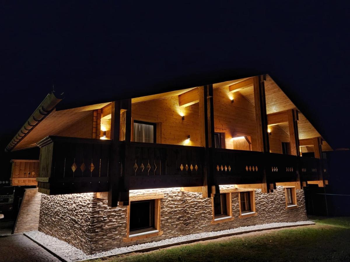 Garten Chalet Hotel Die-Montafonerin Vandans Exterior foto